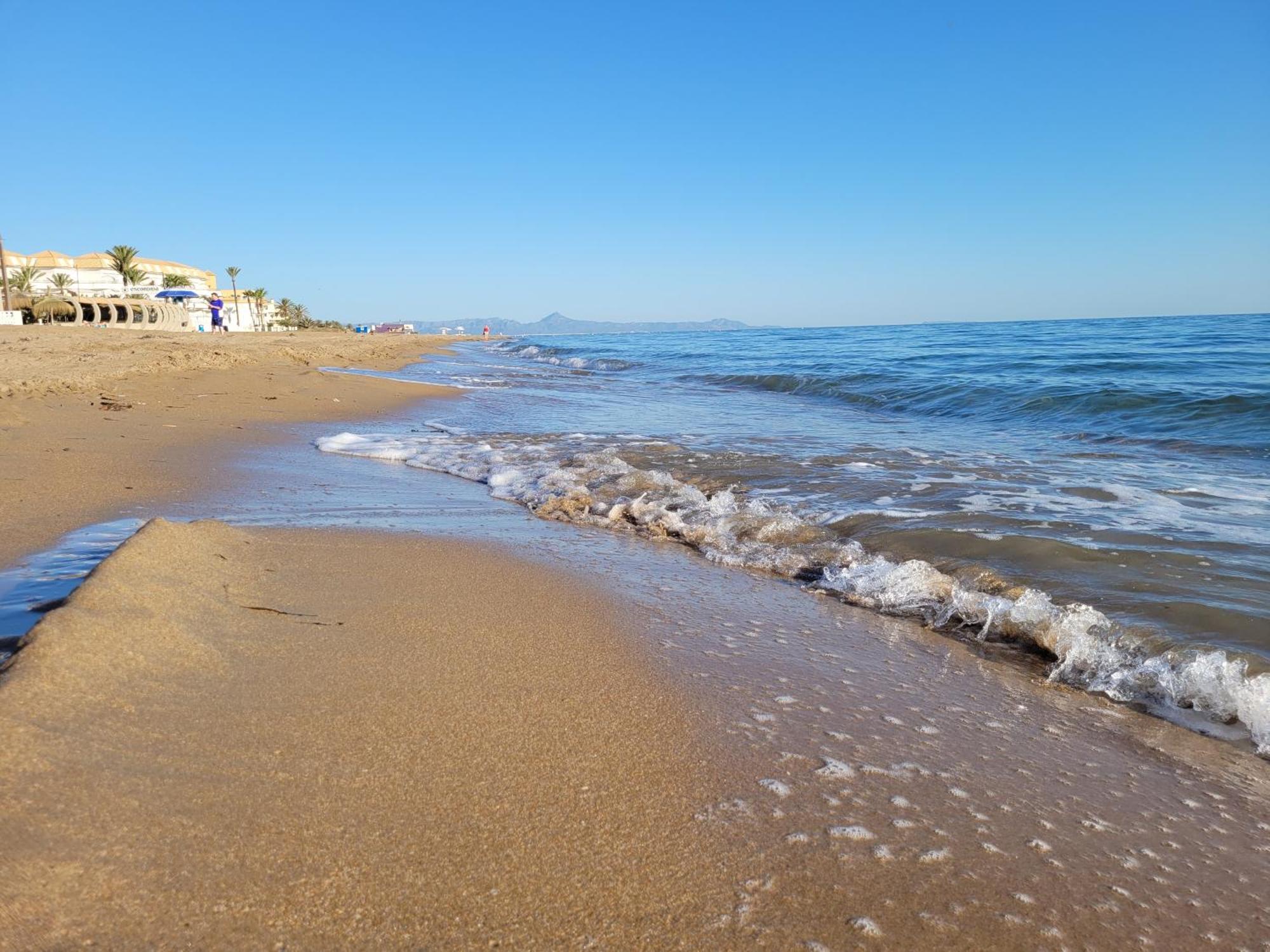At Seafront With Private Garden-655 Holiday home *